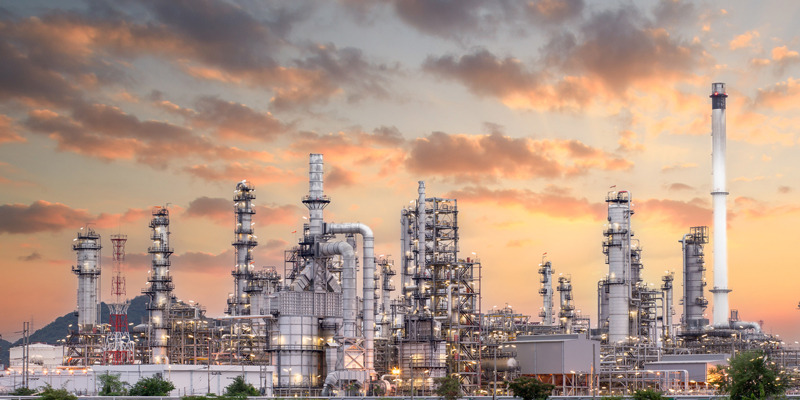 industrial-power-plant_chemical_petrochemicals a chemical/petrochemical plant at sunset