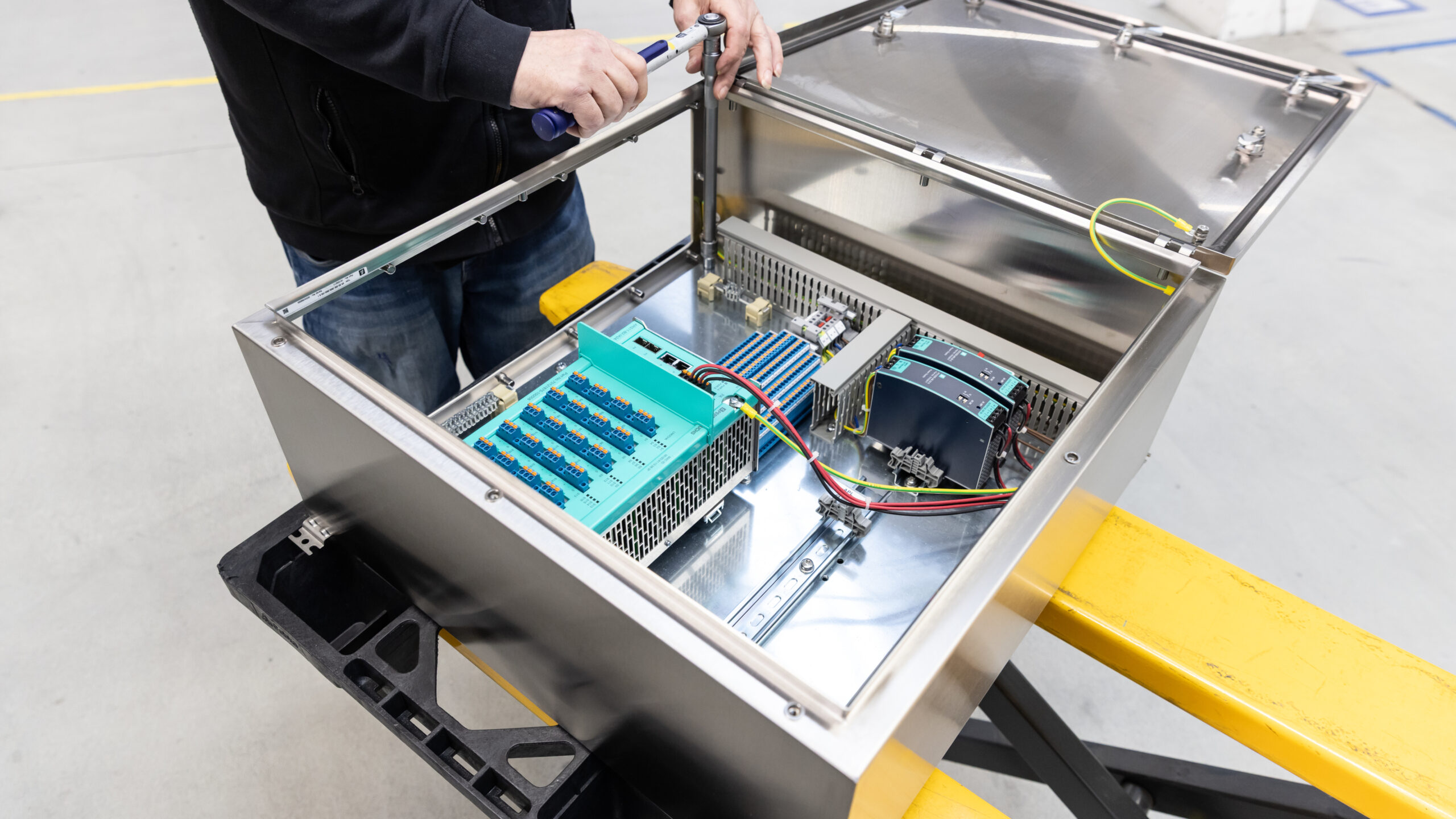 Feldverteiler-Gehäuselösung für Ethernet-APL